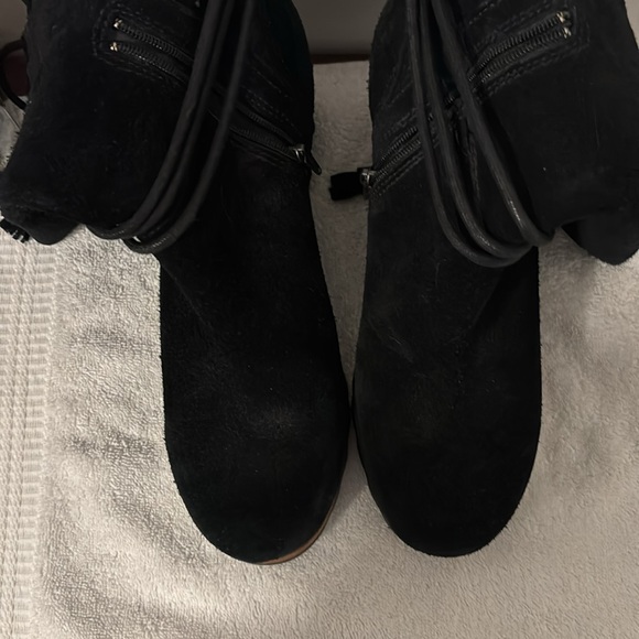 SOREL FARAH BLACK SUEDE BOOTS WITH LACE UP FRINGE 7.5 - Picture 4 of 5